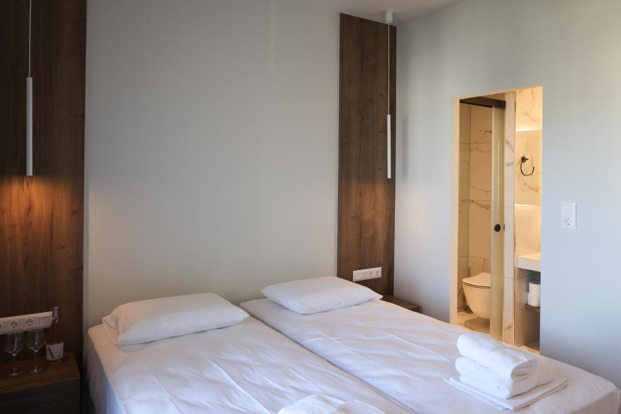 Uphill Unique Boutique Suites Skiathos Exterior foto