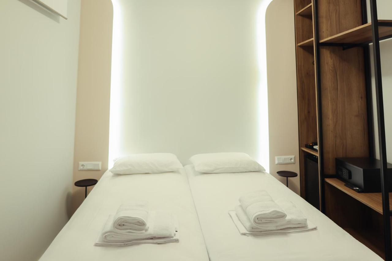 Uphill Unique Boutique Suites Skiathos Exterior foto